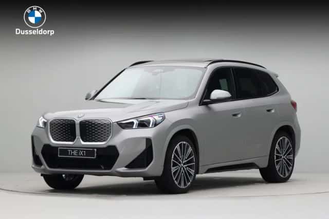 BMW iX1 (2026) thumbnail 1