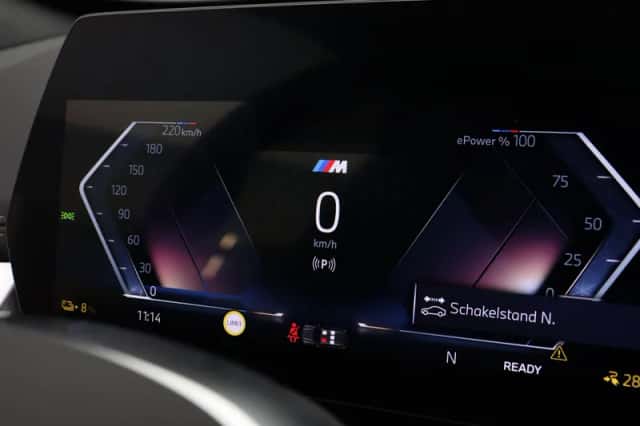 BMW iX1 (2026) thumbnail 3