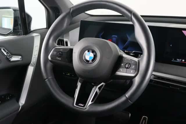BMW iX (2026) thumbnail 2
