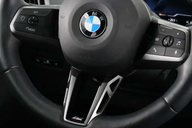 BMW iX (2026) thumbnail 3