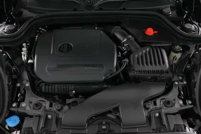 MINI Cooper S (2023) thumbnail 5