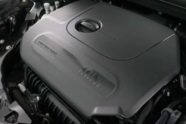 MINI Cooper (2023) thumbnail 6