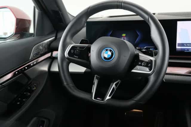 BMW 5-Serie (2025) thumbnail 2