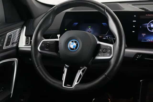 BMW X1 (2025) thumbnail 2