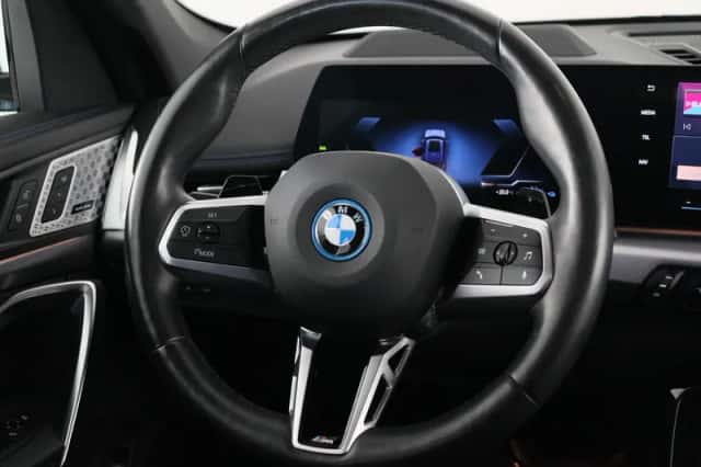 BMW X1 (2024) thumbnail 2