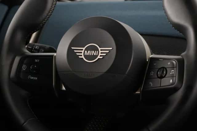 MINI Countryman (2025) thumbnail 3