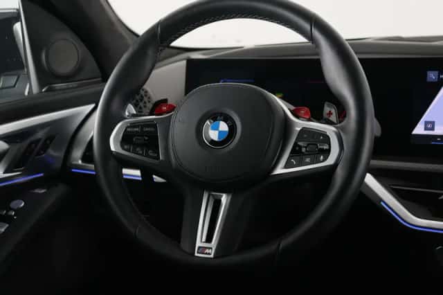 BMW XM (2026) thumbnail 2