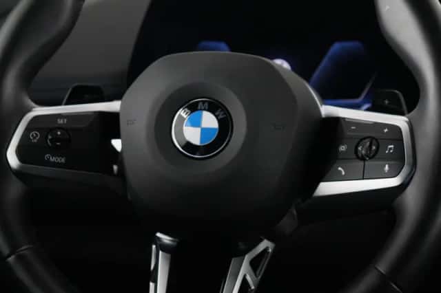 BMW X1 (2024) thumbnail 3