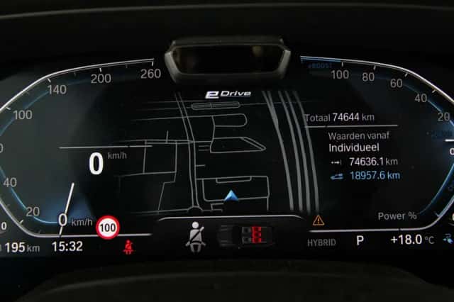 BMW X5 (2021) thumbnail 3