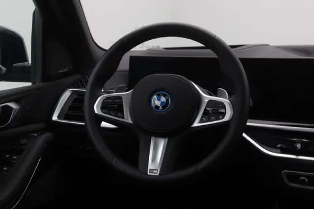 BMW X5 (2025) thumbnail 2