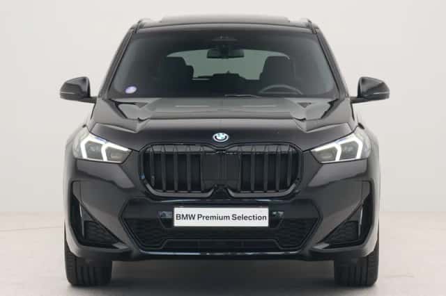 BMW X1 (2023) thumbnail 5