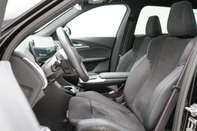 BMW iX1 (2025) thumbnail 5