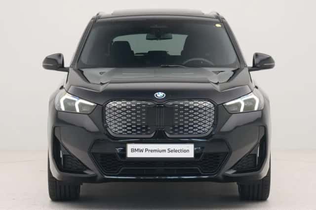 BMW iX1 (2025) thumbnail 6