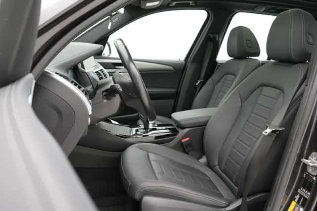BMW iX3 (2021) thumbnail 4
