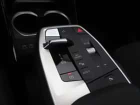 BMW iX2 (2025) thumbnail 16