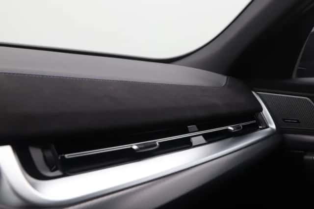 BMW iX2 (2025) thumbnail 18