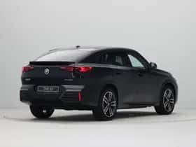 BMW iX2 (2025) thumbnail 8