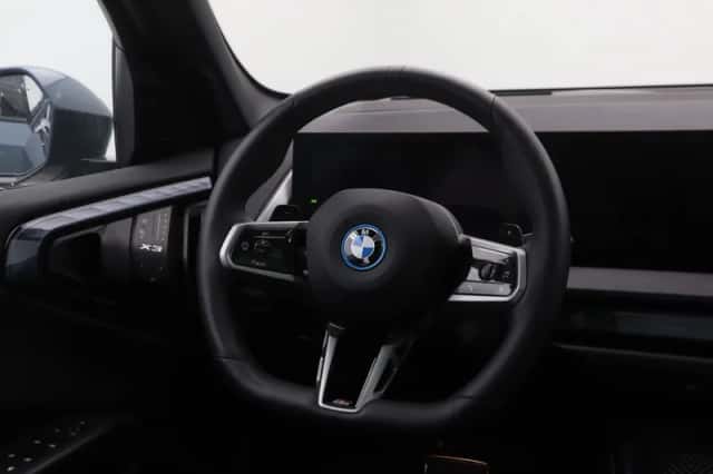 BMW X3 (2025) thumbnail 2