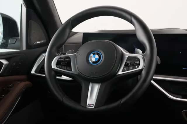 BMW X5 (2025) thumbnail 2