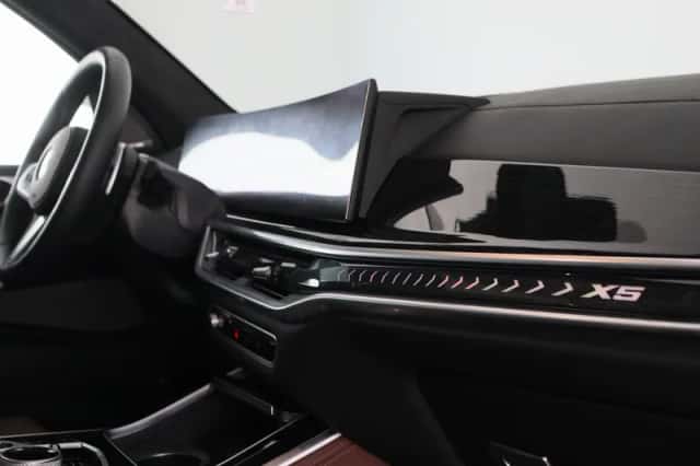 BMW X5 (2025) thumbnail 15