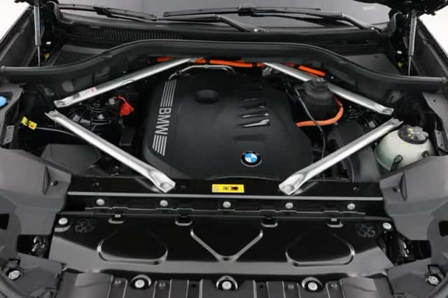 BMW X5 (2025) thumbnail 5
