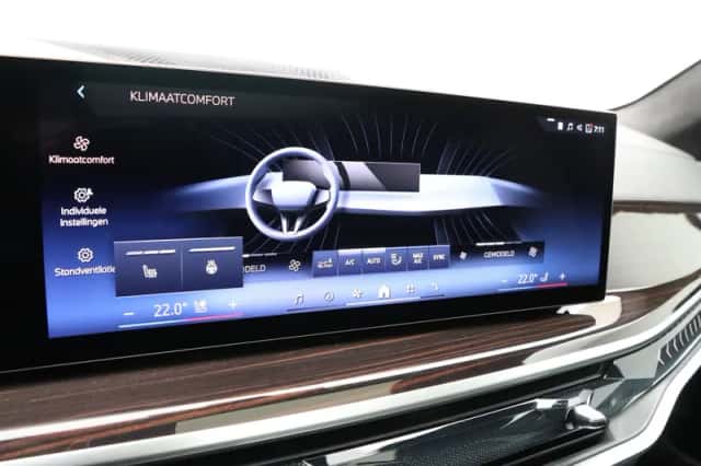 BMW X7 (2026) thumbnail 15