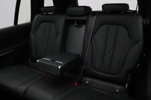 BMW X7 (2026) thumbnail 16