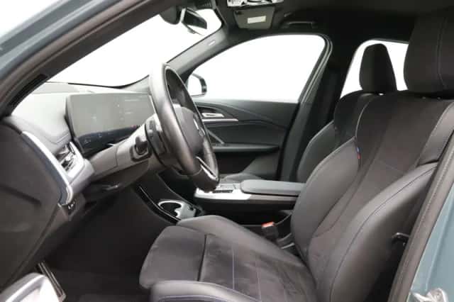 BMW X1 (2024) thumbnail 5