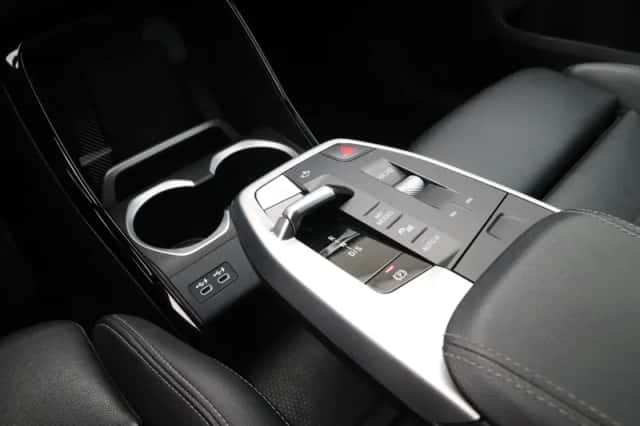 BMW X1 (2022) thumbnail 16