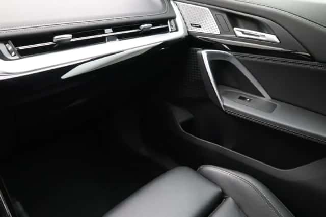BMW X1 (2022) thumbnail 18