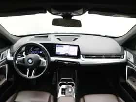 BMW X1 (2022) thumbnail 12