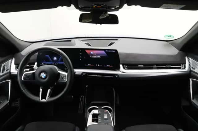 BMW X2 (2025) thumbnail 13