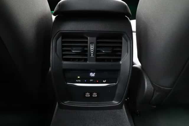 BMW 3-Serie (2024) thumbnail 18