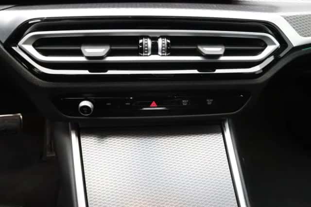 BMW 3-Serie (2024) thumbnail 23