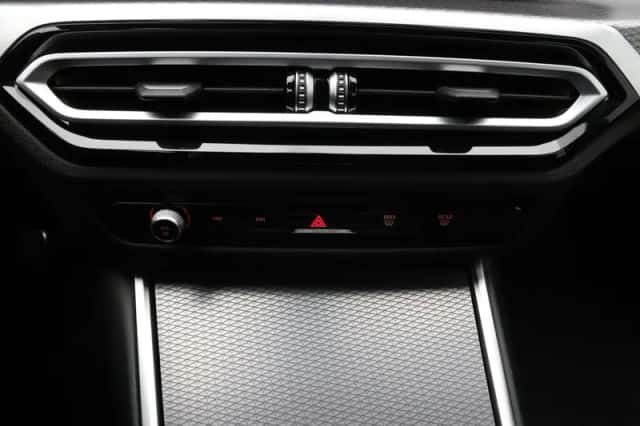 BMW 3-Serie (2024) thumbnail 13