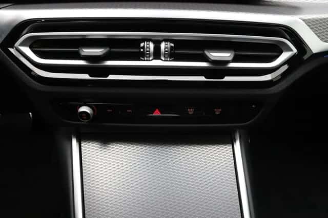 BMW 3-Serie (2024) thumbnail 13
