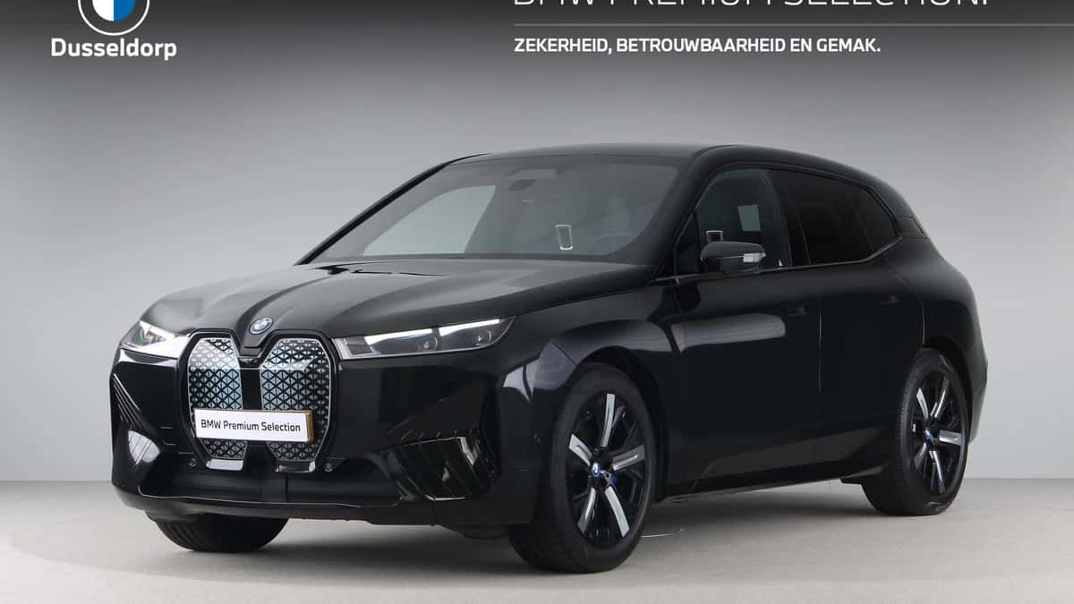 BMW iX (2023) — foto 1