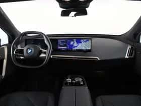 BMW iX (2023) thumbnail 11