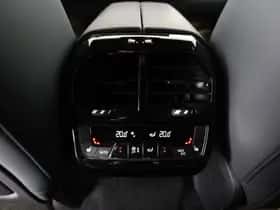 BMW iX (2023) thumbnail 23