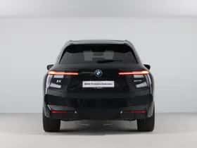 BMW iX (2023) thumbnail 8