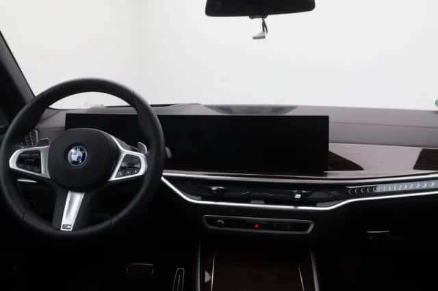 BMW X5 (2025) thumbnail 12