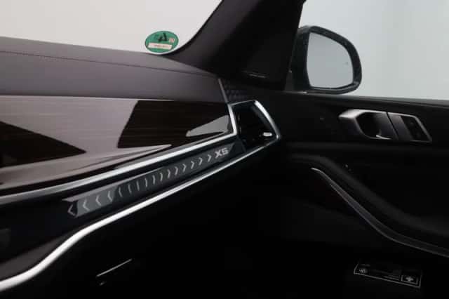 BMW X5 (2025) thumbnail 15