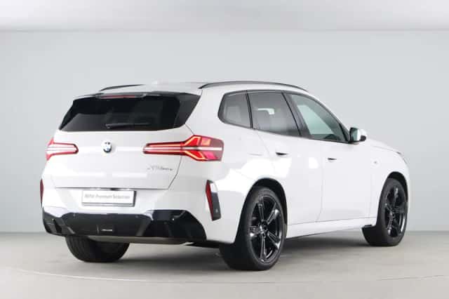 BMW X3 (2025) thumbnail 9