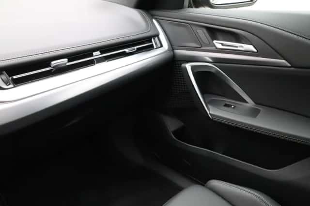 BMW X1 (2025) thumbnail 15