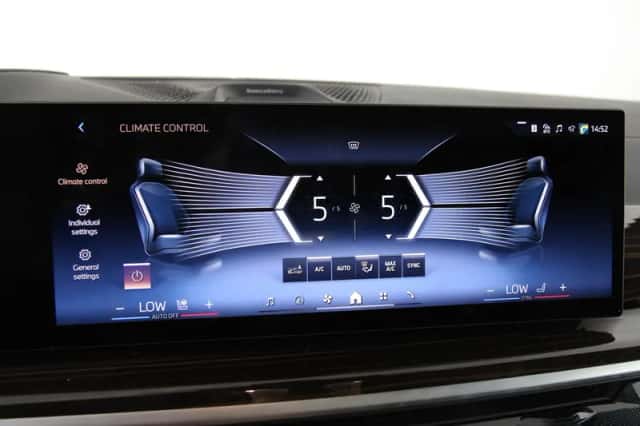 BMW X6 (2025) thumbnail 16