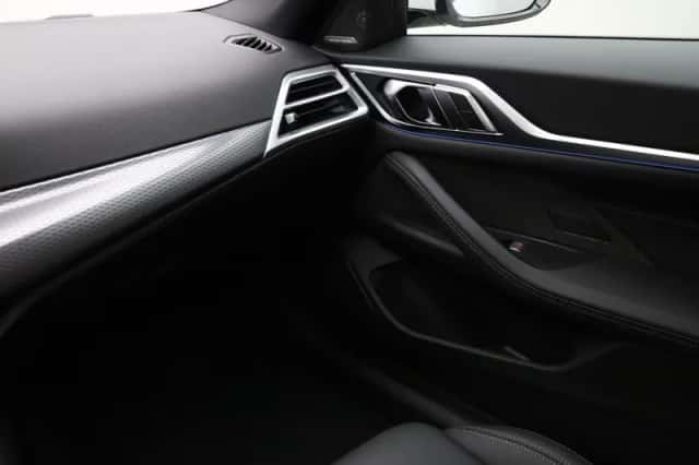 BMW i4 (2026) thumbnail 15