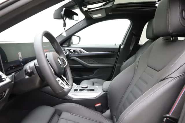 BMW i4 (2026) thumbnail 5