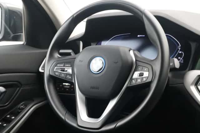 BMW 3-Serie (2021) thumbnail 2