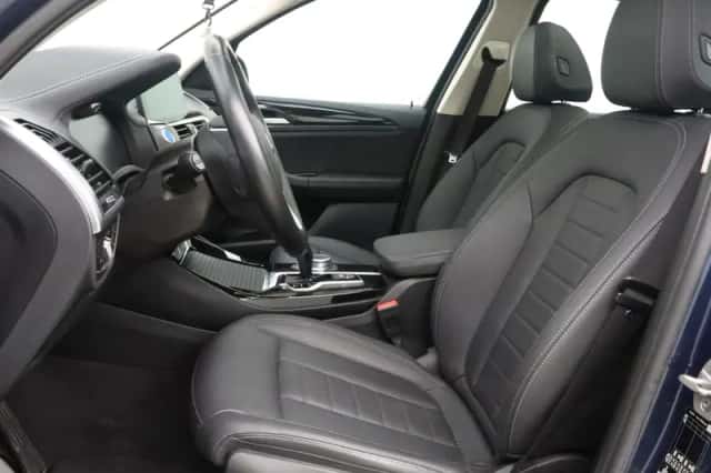 BMW iX3 (2021) thumbnail 5