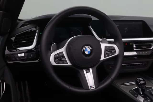 BMW Z4 (2025) thumbnail 3